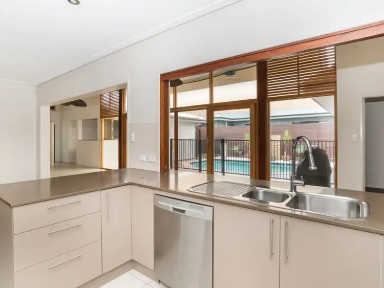 15 Ashwood Circuit, Smithfield QLD 4878