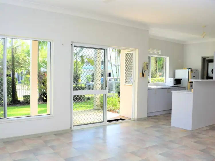 Sixth view of Homely unit listing, 2/1 Quetta Close, Manoora QLD 4870