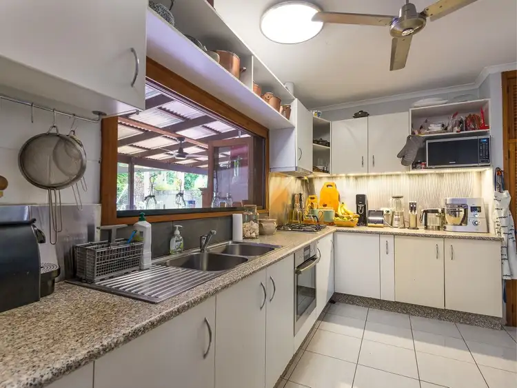 33 Carramar Crescent, Caravonica QLD 4878