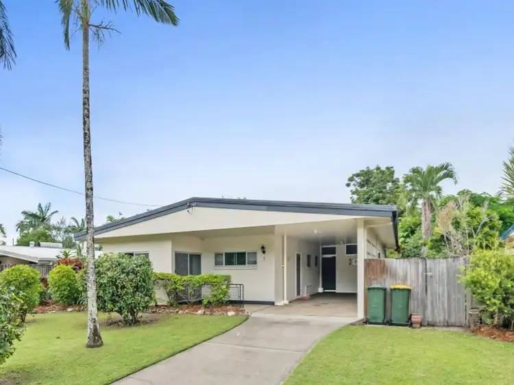 7 Lennon Street, Westcourt QLD 4870