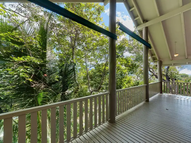 2 Tari Place, Trinity Beach QLD 4879