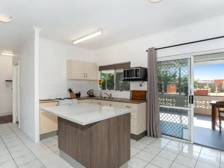Seventh view of Homely house listing, 2 Conlan Close, Manoora QLD 4870