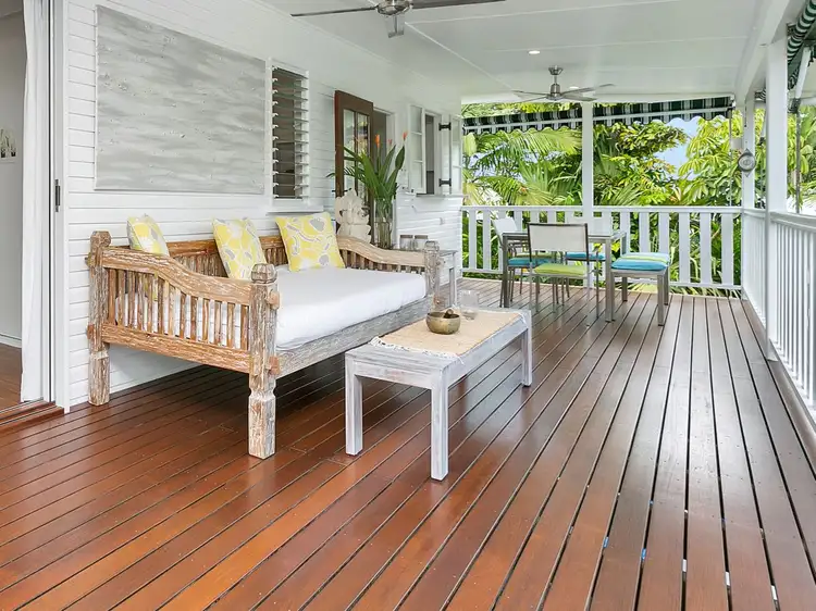 7 Gummow Cl, Whitfield QLD 4870