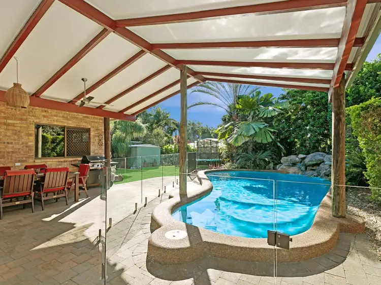166 Harvey Rd, Redlynch QLD 4870