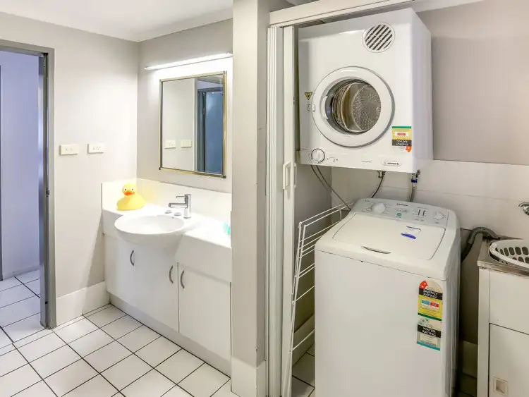 Fourth view of Homely unit listing, 4/17a Upward St, Cairns City QLD 4870
