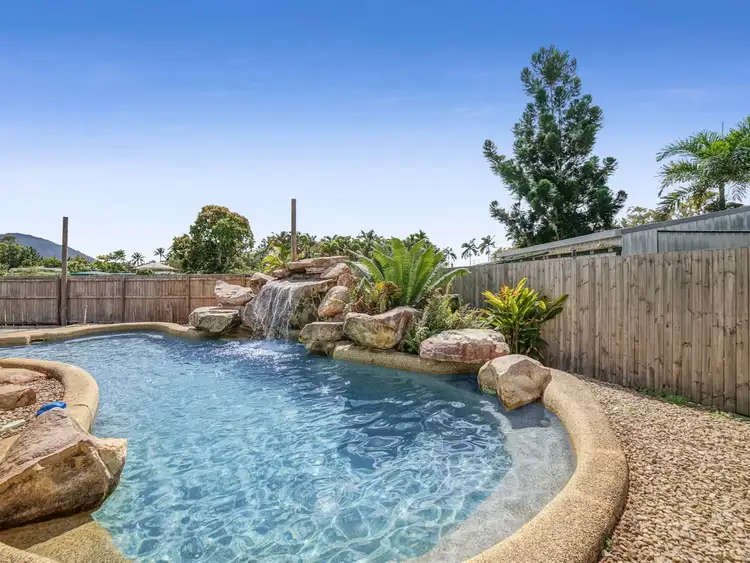 12 Bardup Close, White Rock QLD 4868