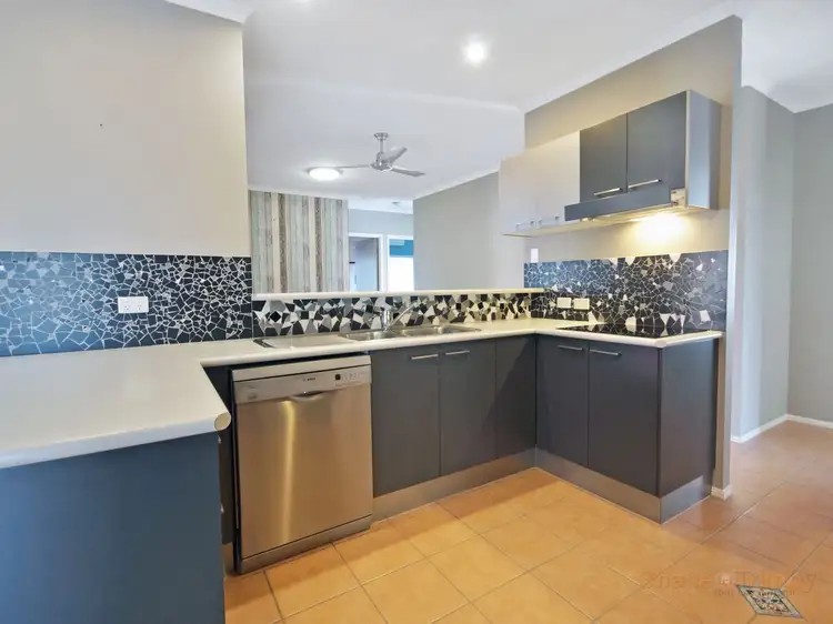 5 Colonial Close, Redlynch QLD 4870