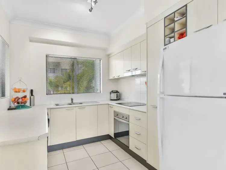 Fifth view of Homely unit listing, 3/44 Pease St, Manoora QLD 4870