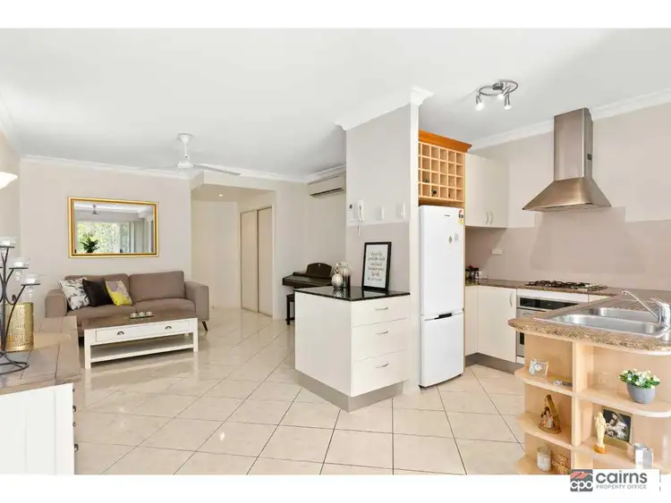 1018/2 Greenslopes Street, Cairns North QLD 4870