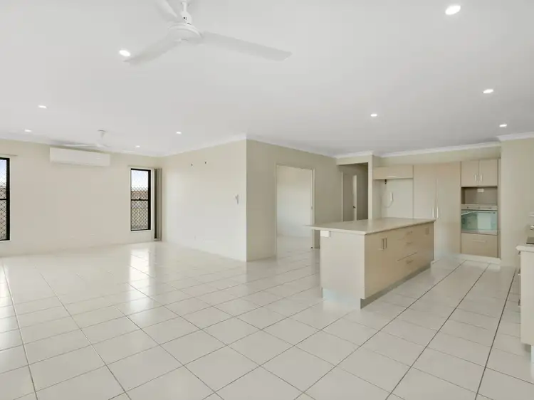 28 Springbrook Ave, Redlynch QLD 4870