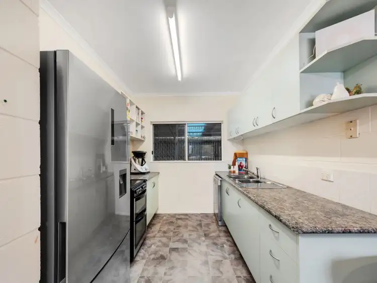 Sixth view of Homely unit listing, 1/22-24 Mount Peter Road, Edmonton QLD 4869