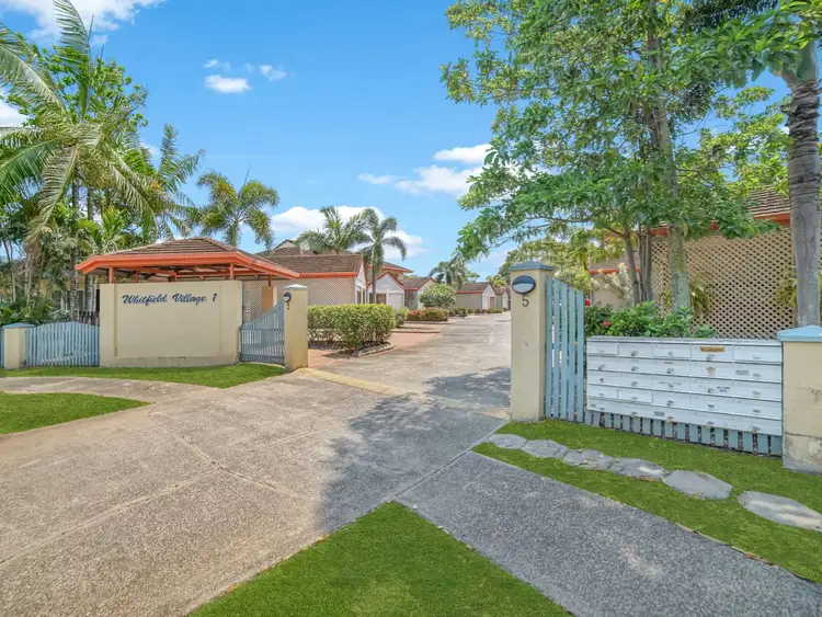 11/2 Marella Cl, Manoora QLD 4870