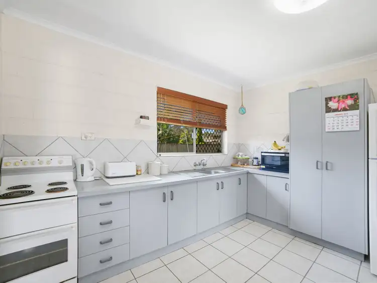 Seventh view of Homely semi-detached listing, 31 Dalton St, Bungalow QLD 4870