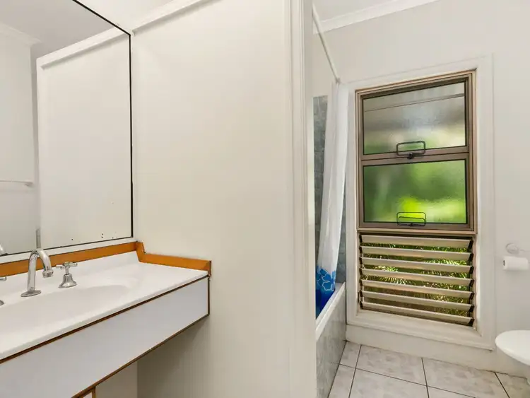 Sixth view of Homely unit listing, 3/249 Pease Street, Edge Hill QLD 4870