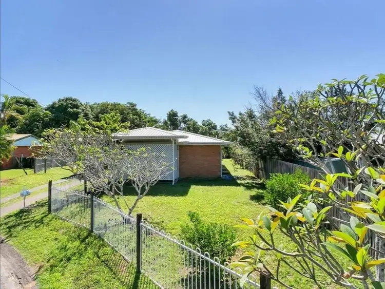 Second view of Homely house listing, 2 Durian Close, Manoora QLD 4870