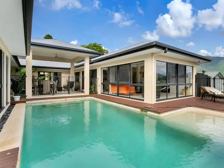 8 Mist Green Close, Brinsmead QLD 4870