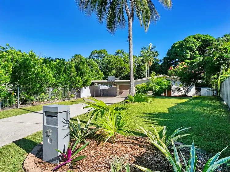 17 Leon Close, Brinsmead QLD 4870