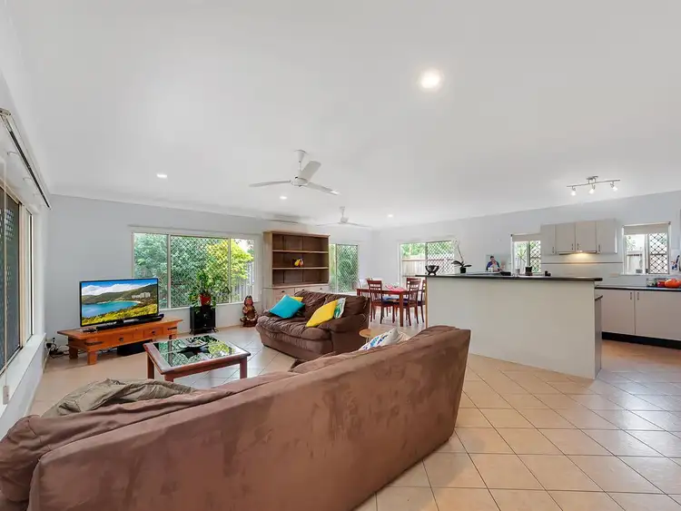 1 Cooya Street, Kewarra Beach QLD 4879
