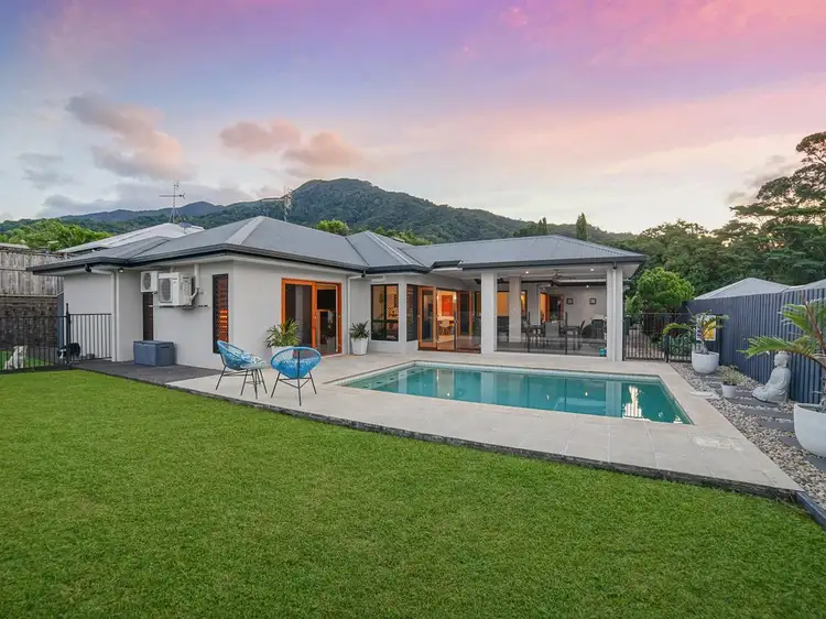 3 Abington Close, Redlynch QLD 4870