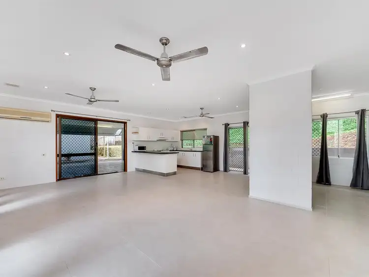 10 Cilento Close, White Rock QLD 4868