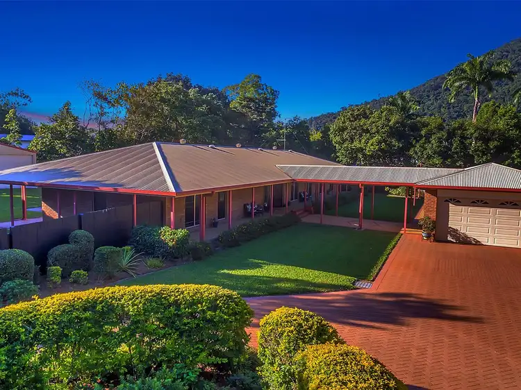 10-12 Crystal Close, Redlynch QLD 4870