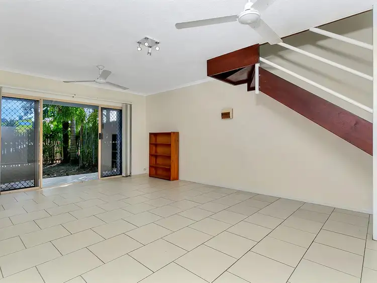 4/5 Charlotte Close, Woree QLD 4868