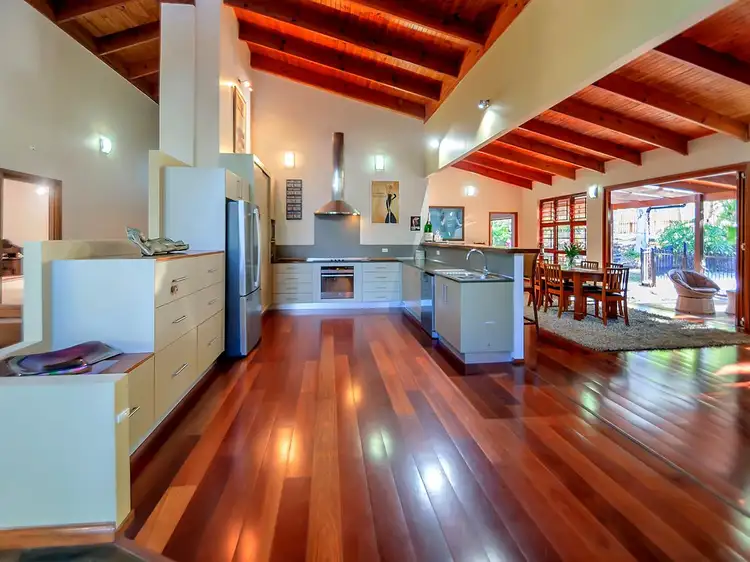 16-18 Robb Rd, Redlynch QLD 4870