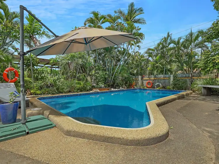 7 Tee street, Yorkeys Knob QLD 4878