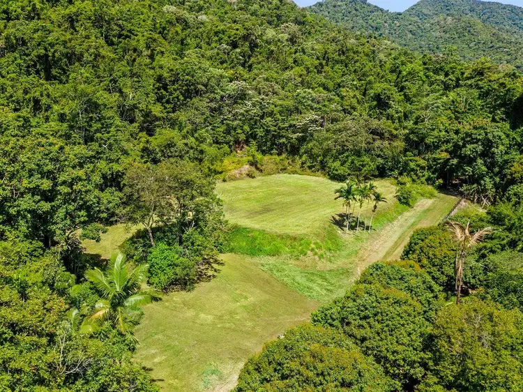 162 The Rocks Rd, Redlynch QLD 4870