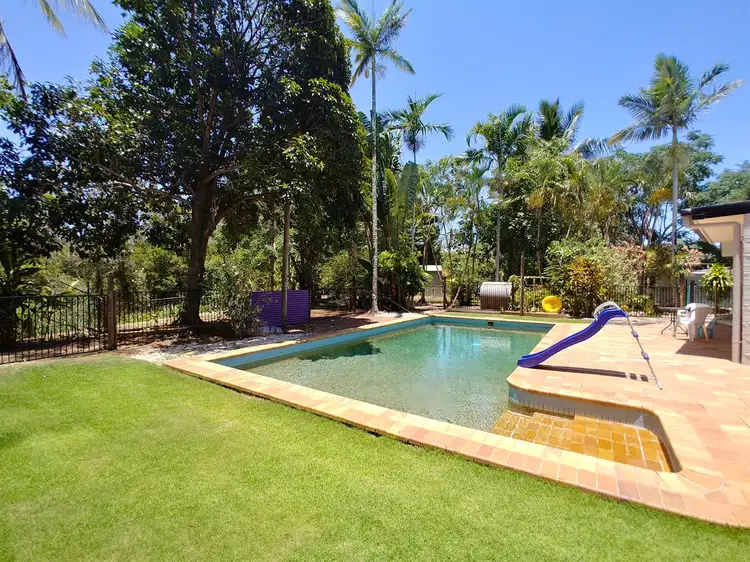 12 Banksia Close, Holloways Beach QLD 4878