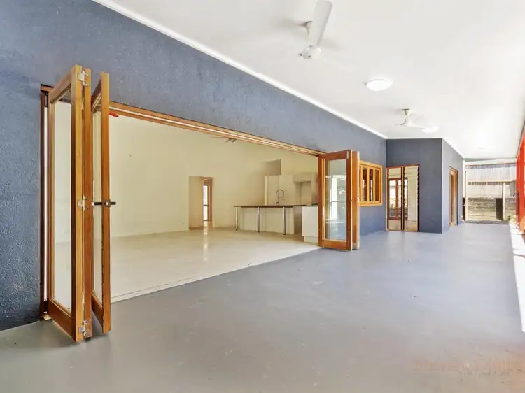 37 Lum Jim St, Redlynch QLD 4870