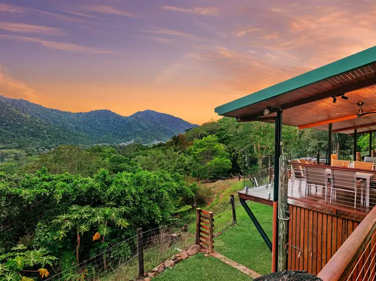 14-16 Esterina Close, Redlynch QLD 4870