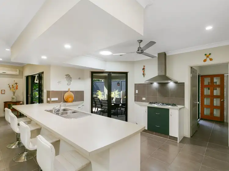 10 Greendale Close, Brinsmead QLD 4870