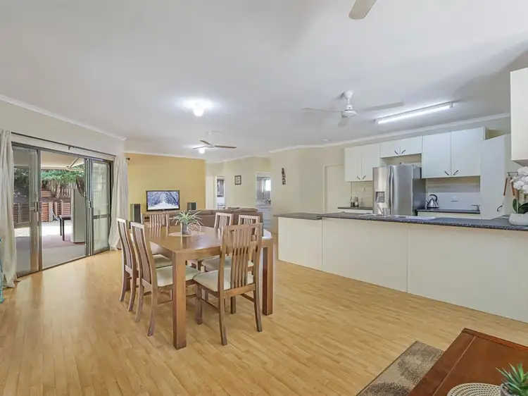 4 Seabreeze Court, Redlynch QLD 4870