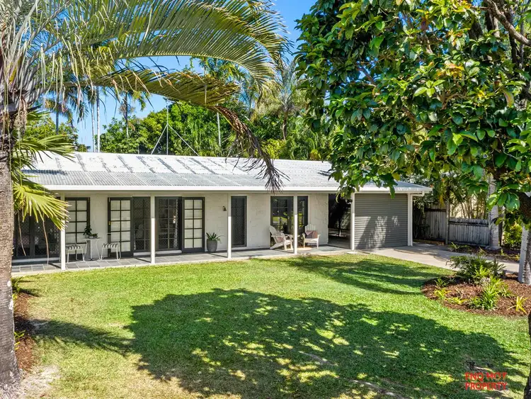 8 Queenscliff Close, Kewarra Beach QLD 4879