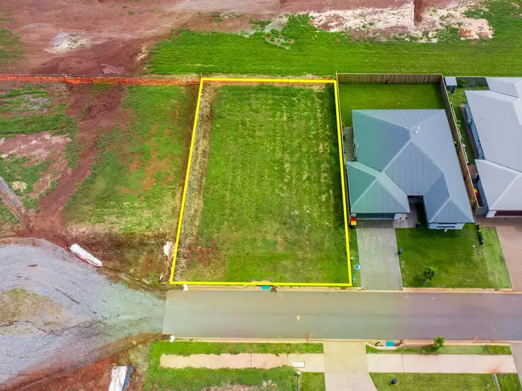 70 Springbrook Ave, Redlynch QLD 4870