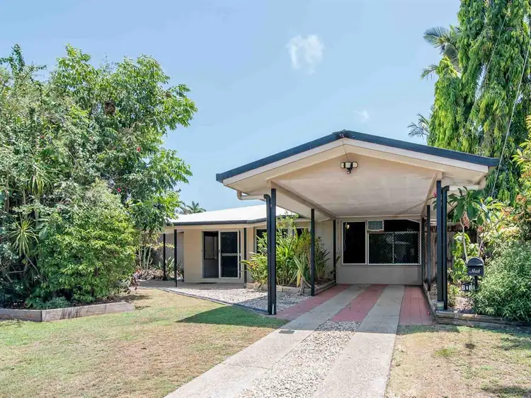 2/1 Josephine Close, Yorkeys Knob QLD 4878