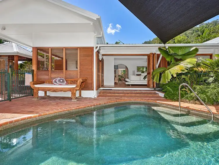 25 Mason Street, Stratford QLD 4870
