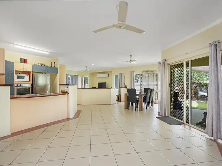 1 Picnic Street, White Rock QLD 4868