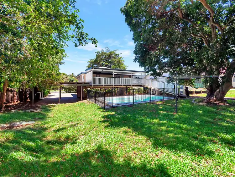 27 Kamerunga Road, Stratford QLD 4870