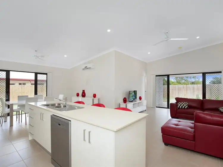 11 (lot 281) Noipo Crescent, Redlynch QLD 4870