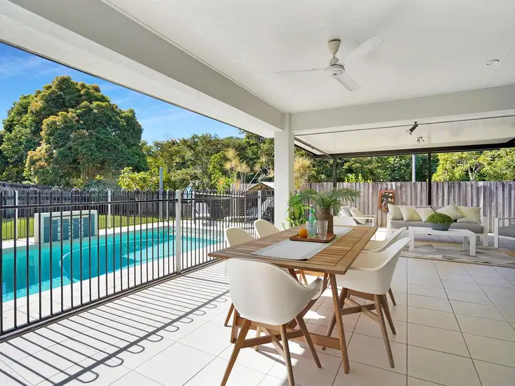 10 De Roma Close, Kanimbla QLD 4870