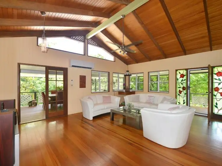 101-109 Harvey Rd, Redlynch QLD 4870