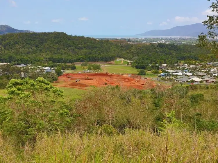 86 MCFARLANE DRIVE, Kanimbla QLD 4870