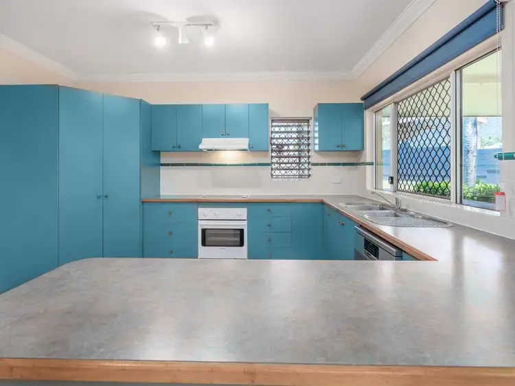 40 Village Terrace, Redlynch QLD 4870