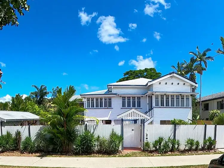 13 Lily Street, Cairns North QLD 4870