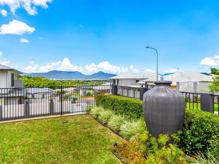 16 Luderick St, Kanimbla QLD 4870
