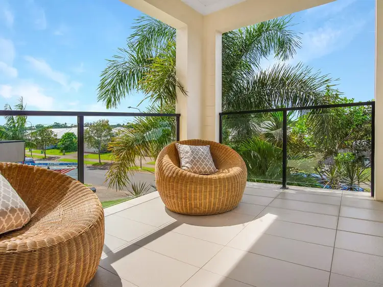 28 City View Crescent, Mooroobool QLD 4870