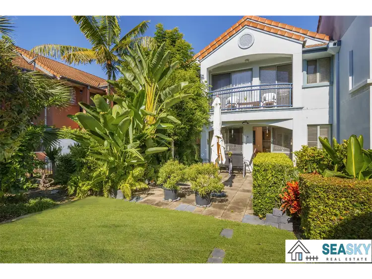 64 John Lund Drive, Hope Island QLD 4212