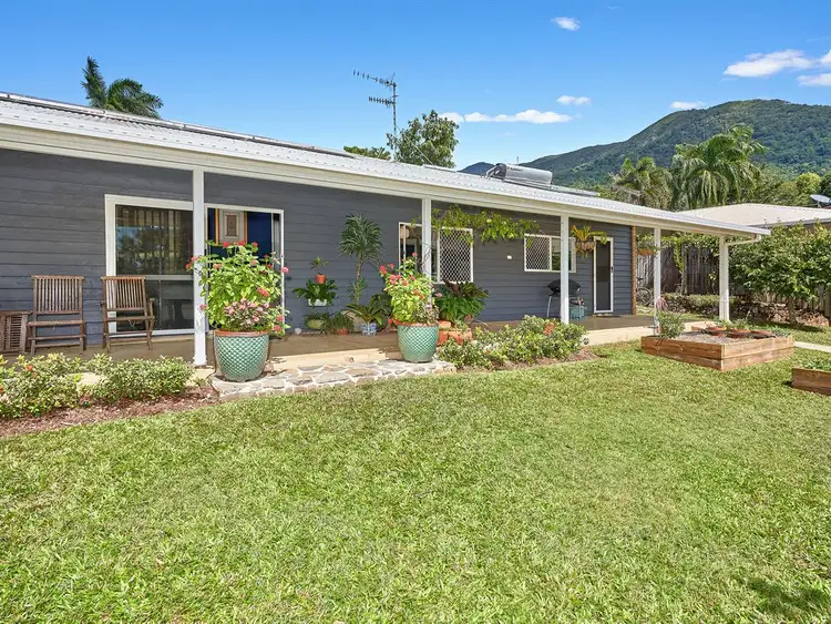 10 Eugenia Crescent, Redlynch QLD 4870